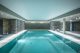 Odpływy Advantix w w wersji podłogowej zostały zainstalowane także w przypadku pryszniców basenowych i jako odwodnienie strefy basenowej w AC by Marriott Wrocław. / fot. Viega